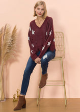 Load image into Gallery viewer, Star Pattern Frayed Hem Sweater

