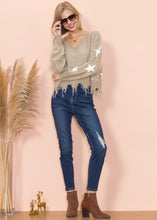 Load image into Gallery viewer, Star Pattern Frayed Hem Sweater
