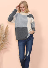 Load image into Gallery viewer, Color Block Front Turtleneck Sweater
