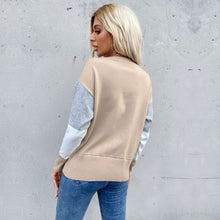 Load image into Gallery viewer, Color Block Front Sweater
