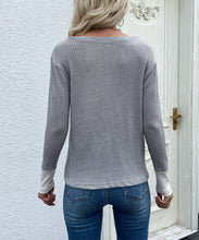 Load image into Gallery viewer, Color Block Patch Pocket Knit Sweater
