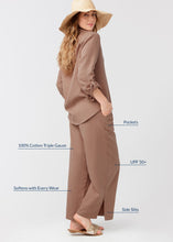 Load image into Gallery viewer, Sand Gauze Travel Pant
