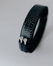 Load image into Gallery viewer, Josh Kelley Signature: Low Taper Fade
