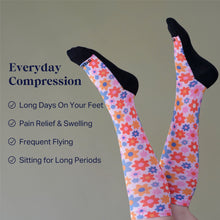 Load image into Gallery viewer, Cute Compression Socks – Floral
