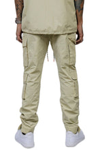 Load image into Gallery viewer, Nual Men's premium crispy nylon cargo jogger pants
