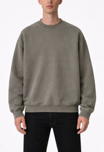 Load image into Gallery viewer, CLOVE VINTAGE CREWNECK
