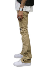 Load image into Gallery viewer, Brun Men's premium flare stacked twill cargo pant with multi functional pockets
