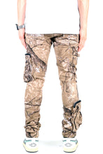 Load image into Gallery viewer, KUDO Men's premium twill forest camo pattern cargo pants.
