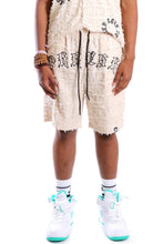 Load image into Gallery viewer, Earth Men's ripped &amp; repaired short pants
