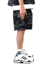 Load image into Gallery viewer, NOIS Fine Ripstop Twill Wide bottom opening short pants.
