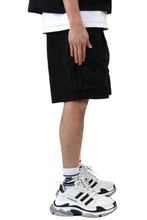 Load image into Gallery viewer, VUSE Fine Twill Wide bottom opening short pants.
