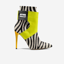 Load image into Gallery viewer, Limited Edition Vegan Stiletto Boots BYMANYC ® New York Futurista Noir
