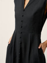 Load image into Gallery viewer, Linen-Lyocell V-Neck Sleeveless Maxi Dress WILLOW
