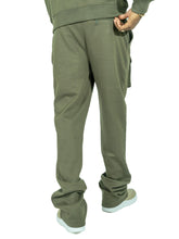 Load image into Gallery viewer, M1635 Essentials Stacked Sweatpants - Olive
