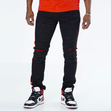 Load image into Gallery viewer, M1769 Makobi Cameo Denim Jeans - Black/Red

