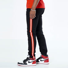 Load image into Gallery viewer, M1769 Makobi Cameo Denim Jeans - Black/Red

