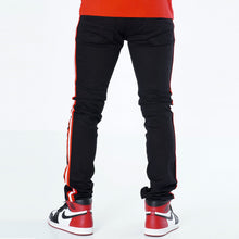 Load image into Gallery viewer, M1769 Makobi Cameo Denim Jeans - Black/Red

