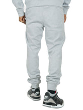 Load image into Gallery viewer, M6335 Essential Fleece Jogger Pants - Gray
