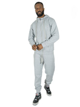 Load image into Gallery viewer, M6335 Essential Fleece Jogger Pants - Gray
