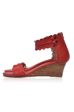 Load image into Gallery viewer, Stylish Magdalena Wedges - The Perfect Pair for Any Occasion
