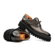 Load image into Gallery viewer, Men's Brogue Detail Leather Loafers
