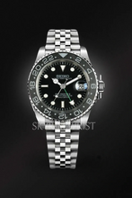 Load image into Gallery viewer, Mod GMT-Master II Bruce Wayne-Carbon Fiber Bezel
