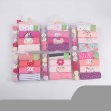 Load image into Gallery viewer, Newborn Long Sleeve Triangle Bodysuit &amp; Towel Socks Gift Set - # BANB11110015
