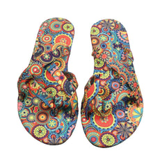 Load image into Gallery viewer, Women’s Boho Flat Printed Slippers

