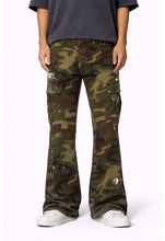 Load image into Gallery viewer, CAMO SPLIT FLARE DENIM
