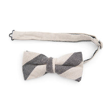 Load image into Gallery viewer, Oxford - Men's Pre-tied Bow Tie
