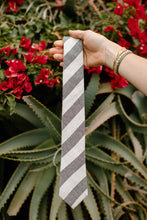 Load image into Gallery viewer, Oxford Men's Tie
