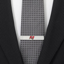 Load image into Gallery viewer, NFL Tampa Bay Buccaneers Cufflinks and Tie Bar Gift Set
