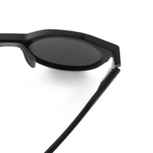 Load image into Gallery viewer, The Quincy - Black Mirror

