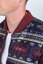 Load image into Gallery viewer, Mens Insulated Reversible Jacket - Wine
