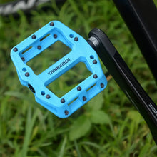 Load image into Gallery viewer, ThinkRider Flat Bike Pedals: Unlock Your Ride with Comfort &amp; Performance! 🚴🌟
