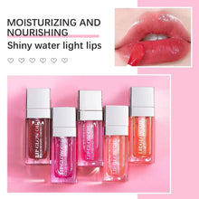 Load image into Gallery viewer, Moisturizing Lip Balm Oil - Plumping Exfoliating Lip Gloss

