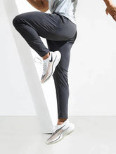 Load image into Gallery viewer, 🖤 Men's Quick-Dry Running Joggers

