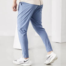 Load image into Gallery viewer, 🖤 Men's Quick-Dry Running Joggers
