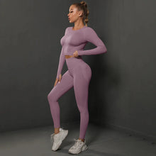 Load image into Gallery viewer, Women's Seamless Long Sleeve Yoga Top
