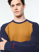 Load image into Gallery viewer, Suonare Crewneck- Bronze Brown
