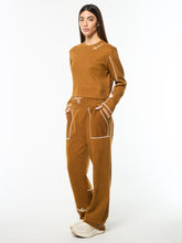 Load image into Gallery viewer, Greta Crewneck- Bronze Brown
