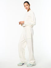 Load image into Gallery viewer, Greta Crewneck- Gardenia
