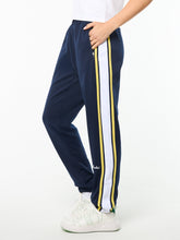 Load image into Gallery viewer, Women's Corsa Track Pant- Maritime Blue
