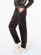 Load image into Gallery viewer, Leta Velour Pant- Mulch
