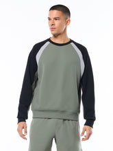 Load image into Gallery viewer, Sportivo Crewneck-Agave Green
