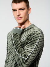 Load image into Gallery viewer, Obliquo Velour Crewneck-Agave Green
