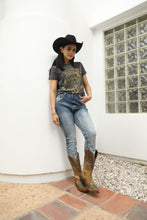 Load image into Gallery viewer, Women&#39;s Cotton American Legend Graphic Print Black T-shirt
