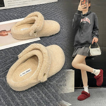 Load image into Gallery viewer, 🩴 Winter Cotton Drag Outside Flat Fluffy Slippers
