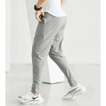 Load image into Gallery viewer, 🖤 Men's Quick-Dry Running Joggers

