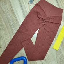 Load image into Gallery viewer, Stylish Leggings For Women Soft High Waist Yoga Pants Seamless Comfortable Leggings Squat Proof High Waist Yoga Pants Fitness Outdoor Outfit Gym Wear Workout Tight Modern Girl Leggings
